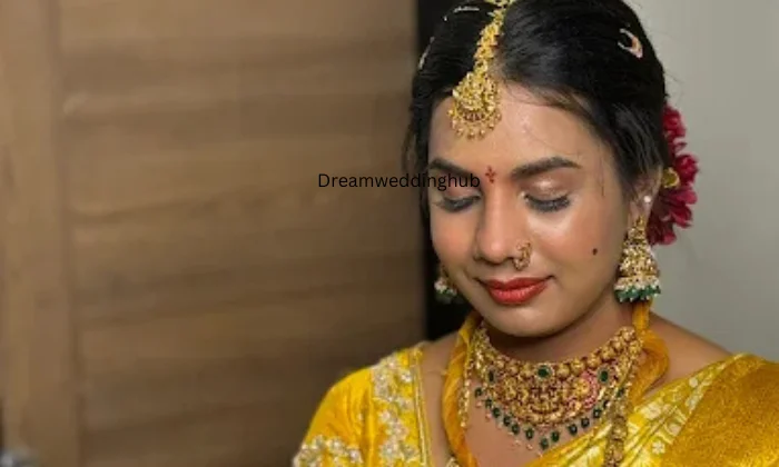 BrideMeUp Makeup Studio  Academy